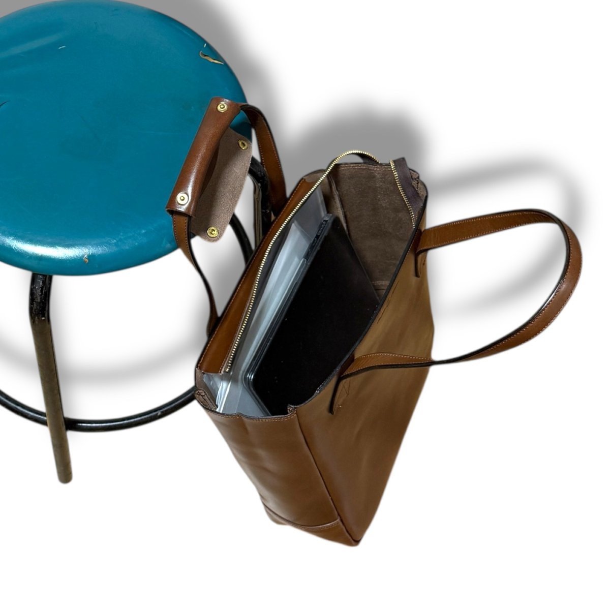 画像33: 5カラー/栃木オイルレザーOld Heritage Totebag（送料無料） (33)