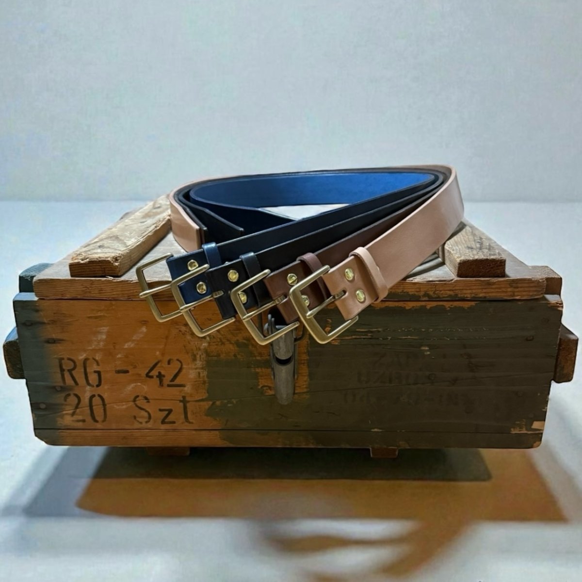画像7: Classic Raw 40 /クラシックロウ40mm幅ベルト/栃木レザー/サドルレザー/メンズ/レディース (7)